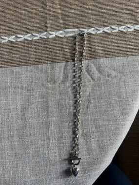 SHEIN Silver Heart Charm Chain Necklace